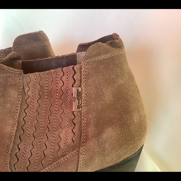 Levi’s Folsom ankle suede boots for women, US 9 - Picture 4 of 8